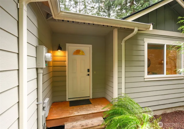 Photo 2 of Single family home for sale at 9 Shooting Star Ct, Bellingham, WA 98229 | MLS# NWM2495701 | Listing updated on 2026-09-30