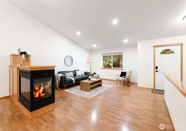 Photo 4 of Single family home for sale at 9 Shooting Star Ct, Bellingham, WA 98229 | MLS# NWM2495701 | Listing updated on 2026-09-30
