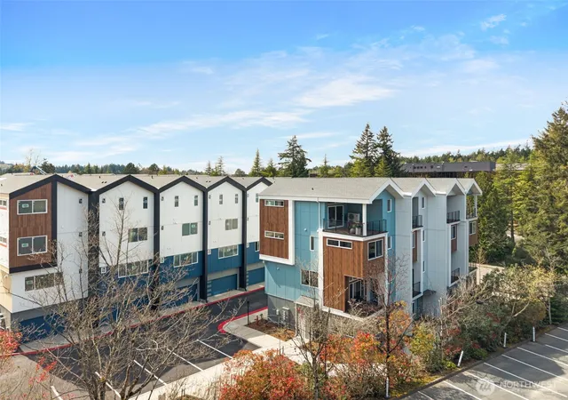 Photo 3 of Townhouse for sale at 16012 Se 31st Lane, Bellevue, WA 98008 | MLS# NWM2495796 | Listing updated on 2026-10-01