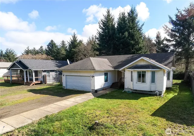 Photo 2 of Sale Pending at 890 Vagabond Ave Sw, Ocean Shores, WA 98569 | MLS# NWM2495813 | Listing updated on 2026-09-25
