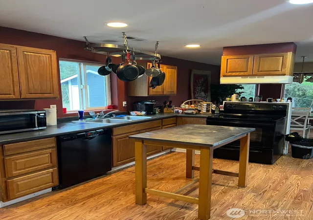 Photo 4 of Sale Pending at 890 Vagabond Ave SW, Ocean Shores, WA 98569 | MLS# NWM2495813 | Listing updated on 2026-09-25