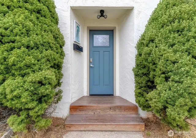 Photo 3 of Contingent at 415 Se 5th Street, College Place, WA 99324 | MLS# NWM2495848 | Listing updated on 2026-09-21