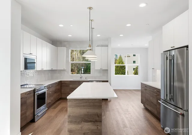 Photo 3 of Townhouse for sale at 728 Newport Way Nw, Issaquah, WA 98027 | MLS# NWM2495857 | Listing updated on 2026-07-11