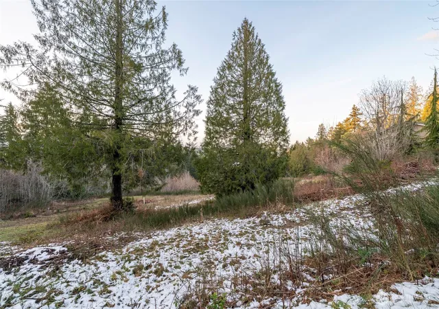 Photo 1 of Sale Pending at 221 E Linda Vista Ct, Union, WA 98592 | MLS# NWM2495966 | Listing updated on 2026-09-25