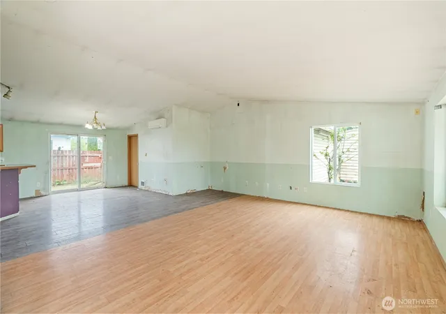Photo 3 of Single family home for sale at 320 S 4th Street, Elma, WA 98541 | MLS# NWM2496111 | Listing updated on 2026-09-25