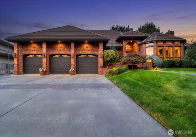Photo 3 of Single family home for sale at 2245 Crosshaven Dr, Walla Walla, WA 99362 | MLS# NWM2496135 | Listing updated on 2026-10-22