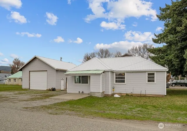 Photo 1 of Single family home for sale at 714 Madison Ave, South Cle Elum, WA 98943 | MLS# NWM2497302 | Listing updated on 2026-09-23