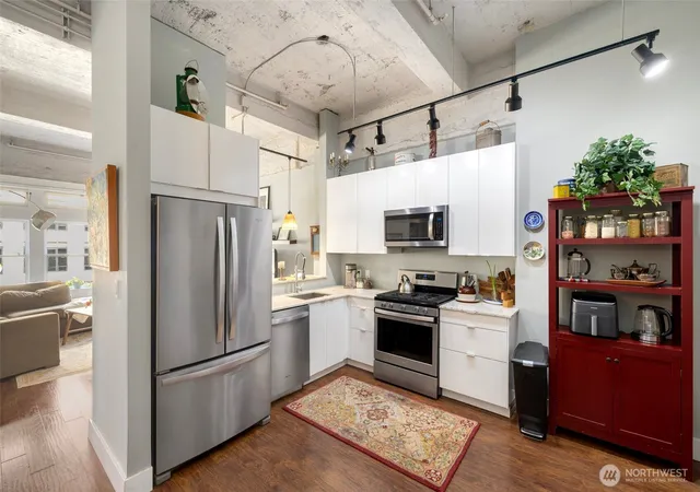Photo 4 of Sale Pending at 1101 A St #602, Tacoma, WA 98402 | MLS# NWM2497598 | Listing updated on 2026-09-25