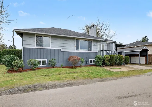 Photo 3 of Single family home for sale at 7301 32nd Avenue S, Seattle, WA 98118 | MLS# NWM2498345 | Listing updated on 2026-10-02