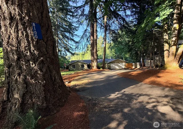 Photo 3 of Sale Pending at 8100 Run Dr Se, Olympia, WA 98513 | MLS# NWM2498470 | Listing updated on 2026-08-27