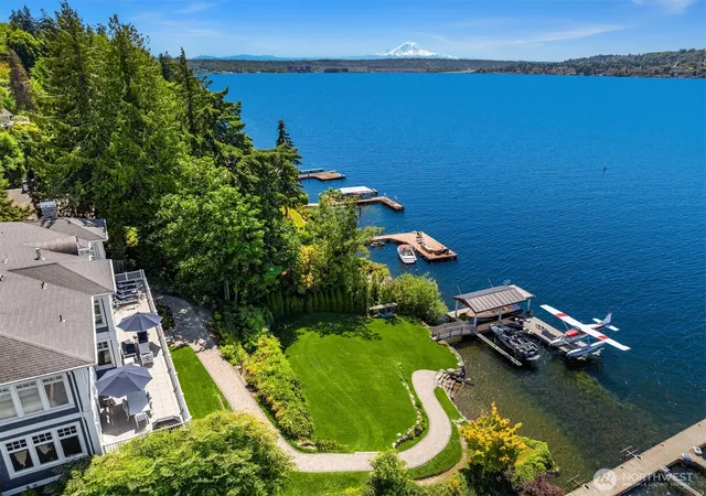 Photo 1 of Mansion for sale at 8233 W Mercer Way, Mercer Island, WA 98040 | MLS# NWM2498514 | Listing updated on 2026-09-27
