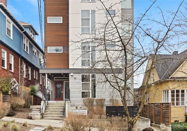 Photo 3 of Sale Pending at 1814 E John St, Seattle, WA 98112 | MLS# NWM2498544 | Listing updated on 2026-09-25