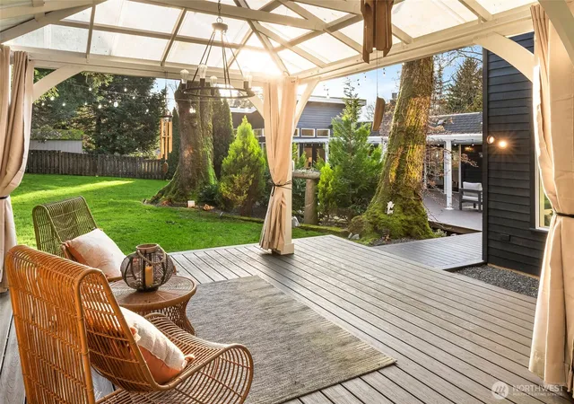 Photo 3 of Sale Pending at 20 Cascade Key, Bellevue, WA 98006 | MLS# NWM2498646 | Listing updated on 2026-09-25