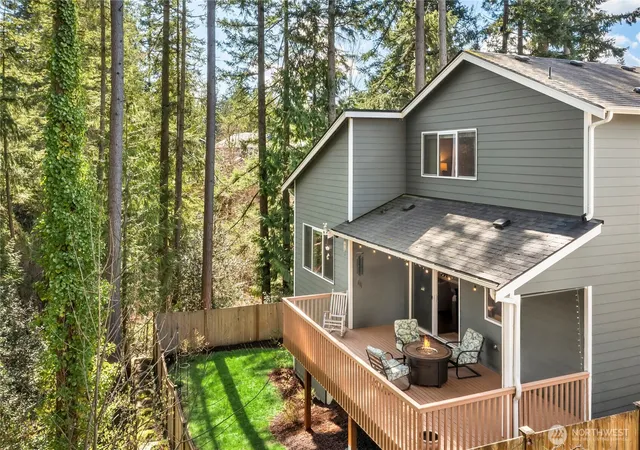 Photo 3 of Single family home for sale at 11815 26th Drive Se, Everett, WA 98208 | MLS# NWM2498792 | Listing updated on 2026-09-29