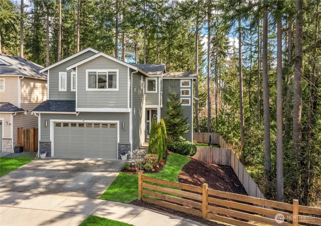Photo 4 of Single family home for sale at 11815 26th Drive SE, Everett, WA 98208 | MLS# NWM2498792 | Listing updated on 2026-09-29