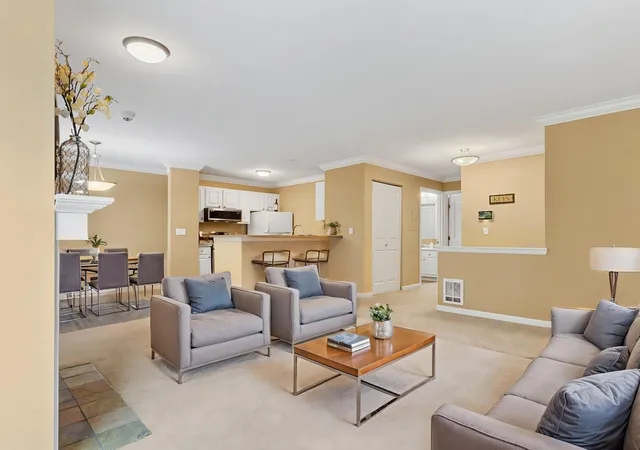 Condo for sale at 31500 33rd Place SW #G202, Federal Way, WA 98023 | MLS# NWM2498857