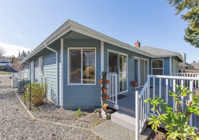 Photo 4 of Single family home for sale at 170 Hurricane Ridge Dr, Sequim, WA 98382 | MLS# NWM2499241 | Listing updated on 2026-10-02