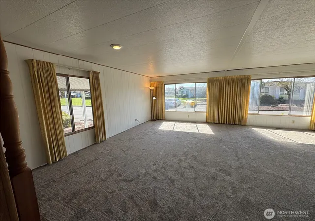 Photo 4 of Manufactured home for sale at 1402 22nd Street NE #5, Auburn, WA 98002 | MLS# NWM2499360 | Listing updated on 2026-09-30