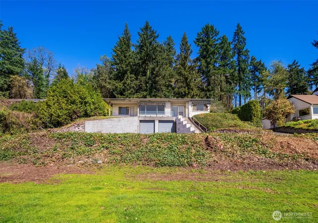 Photo 3 of Single family home for sale at 6108 E Evergreen Blvd, Vancouver, WA 98661 | MLS# NWM2499691 | Listing updated on 2026-10-02