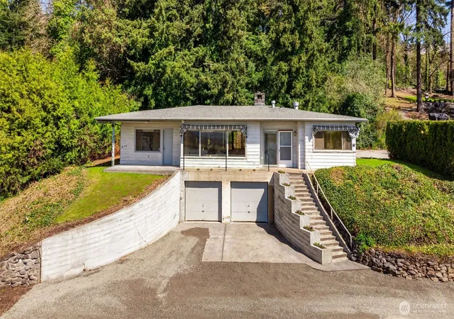 Photo 3 of Single family home for sale at 6108 E Evergreen Blvd, Vancouver, WA 98661 | MLS# NWM2499691 | Listing updated on 2026-10-02