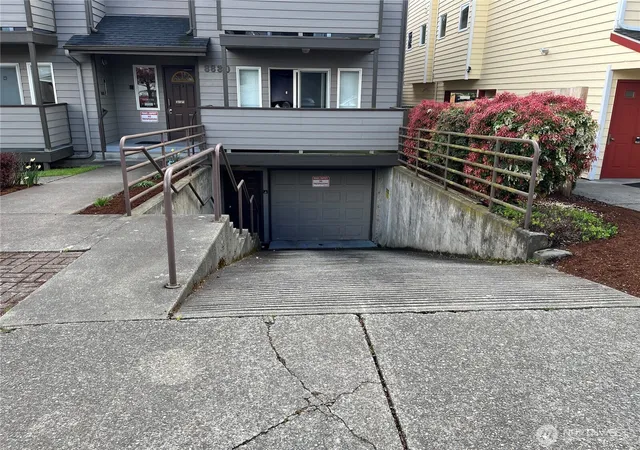 Photo 3 of Sale Pending at 8830 Nesbit Ave N, Seattle, WA 98103 | MLS# NWM2499829 | Listing updated on 2026-09-25