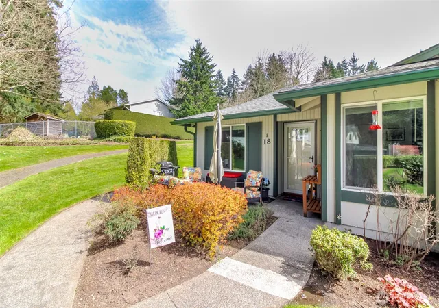 Photo 1 of Sale Pending at 527 South 323rd Pl #18B, Federal Way, WA 98003 | MLS# NWM2499993 | Listing updated on 2026-09-25