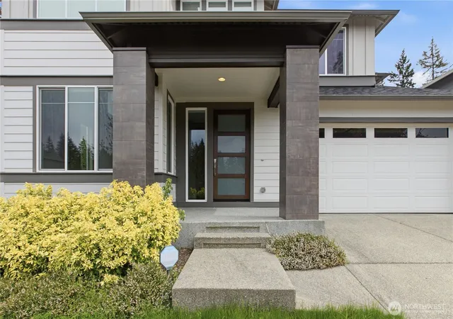 Photo 2 of Single family home for sale at 4881 Amherst Way Sw, Port Orchard, WA 98367 | MLS# NWM2500254 | Listing updated on 2026-09-21