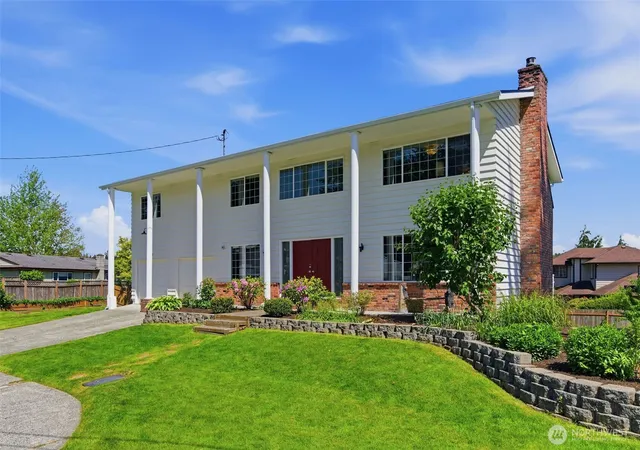 Photo 1 of Sale Pending at 20707 31st Place W, Lynnwood, WA 98036 | MLS# NWM2500296 | Listing updated on 2026-09-25