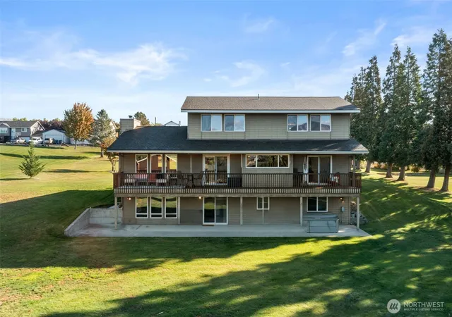 Photo 1 of Single family home for sale at 530 S Lynn, East Wenatchee, WA 98802 | MLS# NWM2500614 | Listing updated on 2026-09-30