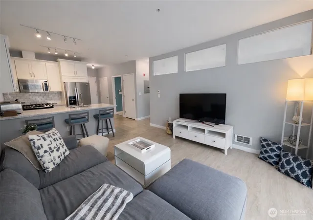 Photo 4 of Sale Pending at 1414 12th Avenue #411, Seattle, WA 98122 | MLS# NWM2500924 | Listing updated on 2026-09-25