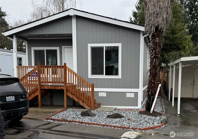 Manufactured home for sale at 7301 NE 175th Street #115, Kenmore, WA 98028 | MLS# NWM2501026