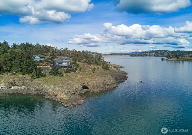 Photo 1 of Single family home for sale at 571 Golf Crse Rd, Friday Harbor, WA 98250 | MLS# NWM2501315 | Listing updated on 2026-10-01