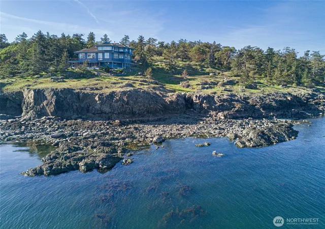 Photo 3 of Single family home for sale at 571 Golf Crse Rd, Friday Harbor, WA 98250 | MLS# NWM2501315 | Listing updated on 2026-10-01