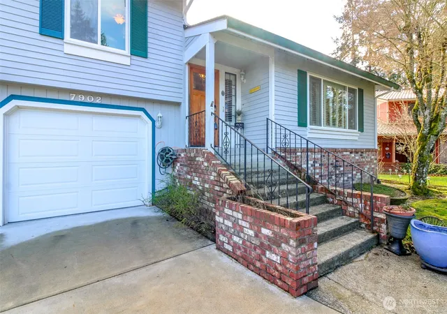 Photo 2 of Single family home for sale at 7902 64th Street Ct W, University Place, WA 98467 | MLS# NWM2501509 | Listing updated on 2026-09-24