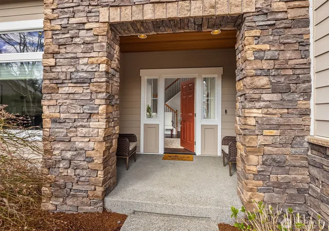 Photo 3 of Single family home for sale at 27520 SE 28th Court, Sammamish, WA 98075 | MLS# NWM2501723 | Listing updated on 2026-09-30