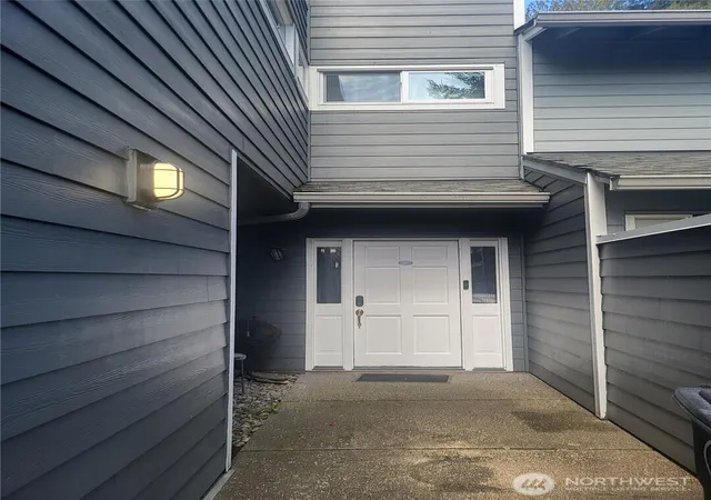 Photo 2 of Sale Pending at 1500 Sw Lake Park Dr #26, Tumwater, WA 98512 | MLS# NWM2501824 | Listing updated on 2026-09-25