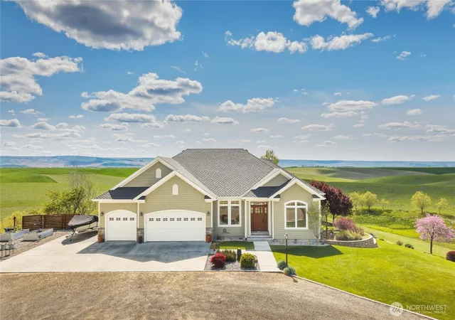 Photo 3 of Sale Pending at 167 Rawhide Rd, Walla Walla, WA 99362 | MLS# NWM2502074 | Listing updated on 2026-09-25