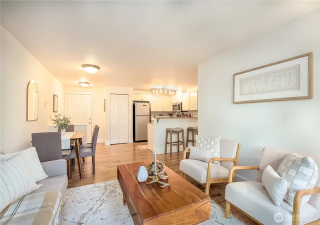 Photo 4 of Condo for sale at 566 Prospect St #108, Seattle, WA 98109 | MLS# NWM2502221 | Listing updated on 2026-09-21