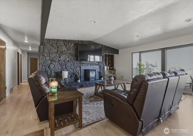 Photo 3 of Single family home for sale at 313 SE Trinity Ave, Wilbur, WA 99185 | MLS# NWM2502255 | Listing updated on 2026-09-21