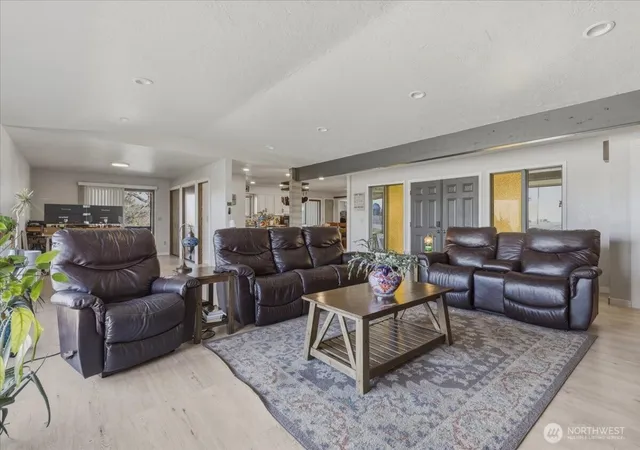 Photo 4 of Single family home for sale at 313 SE Trinity Ave, Wilbur, WA 99185 | MLS# NWM2502255 | Listing updated on 2026-09-21
