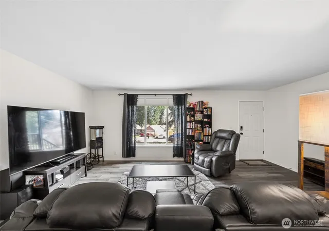 Photo 4 of Manufactured home for sale at 1828 197th Avenue SW, Lakebay, WA 98349 | MLS# NWM2502301 | Listing updated on 2026-09-21