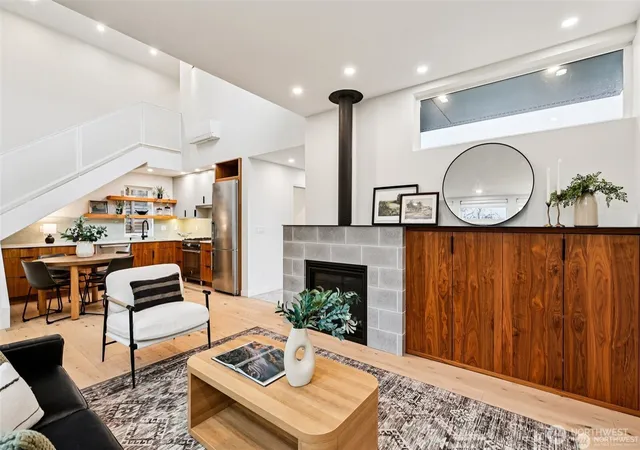 Photo 4 of Sale Pending at 8605 5th Avenue NE #B, Seattle, WA 98115 | MLS# NWM2502318 | Listing updated on 2026-09-25
