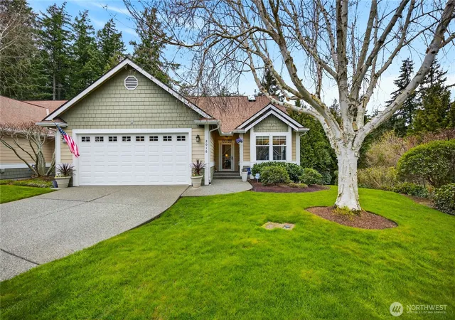 Photo 2 of Single family home for sale at 2016 Cascade Ct, Anacortes, WA 98221 | MLS# NWM2502324 | Listing updated on 2026-10-01