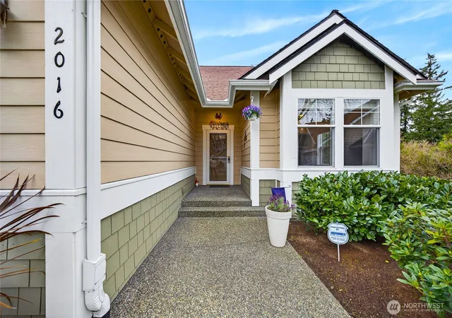 Photo 1 of Single family home for sale at 2016 Cascade Ct, Anacortes, WA 98221 | MLS# NWM2502324 | Listing updated on 2026-10-01