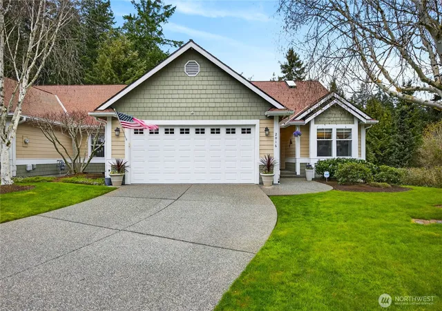 Photo 3 of Single family home for sale at 2016 Cascade Ct, Anacortes, WA 98221 | MLS# NWM2502324 | Listing updated on 2026-10-01