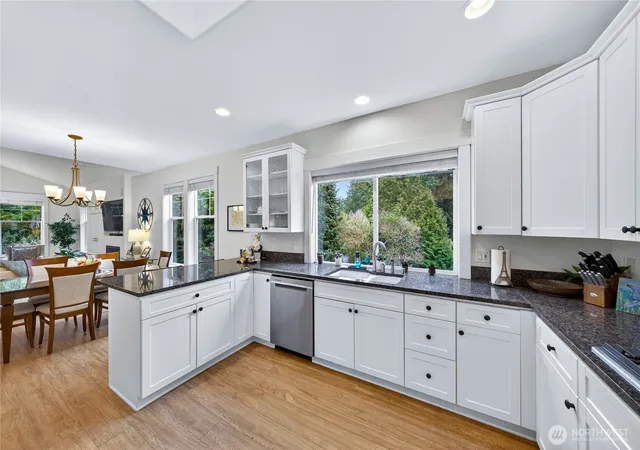 Photo 4 of Condo for sale at 2016 Cascade Ct, Anacortes, WA 98221 | MLS# NWM2502324 | Listing updated on 2026-10-01