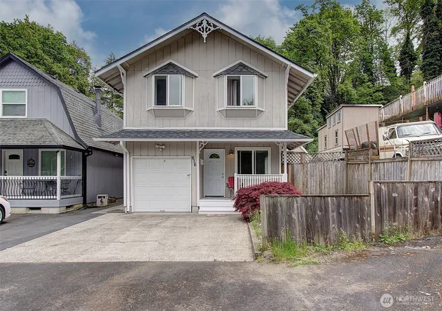 Photo 1 of Single family home for sale at 616 N 4th Avenue, Kelso, WA 98626 | MLS# NWM2502353 | Listing updated on 2026-09-29