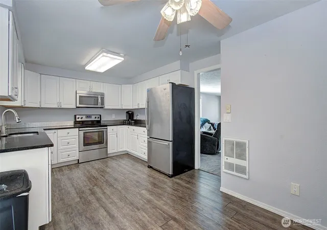 Photo 4 of Single family home for sale at 616 N 4th Avenue, Kelso, WA 98626 | MLS# NWM2502353 | Listing updated on 2026-09-29