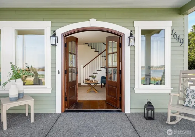 Photo 2 of Single family home for sale at 1649 Scenic Hts Rd, Oak Harbor, WA 98277 | MLS# NWM2502419 | Listing updated on 2026-09-21
