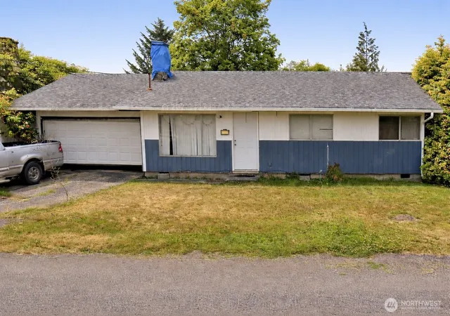 Photo 1 of Sale Pending at 1100 Coolidge Rd, Aberdeen, WA 98520 | MLS# NWM2502472 | Listing updated on 2026-10-01